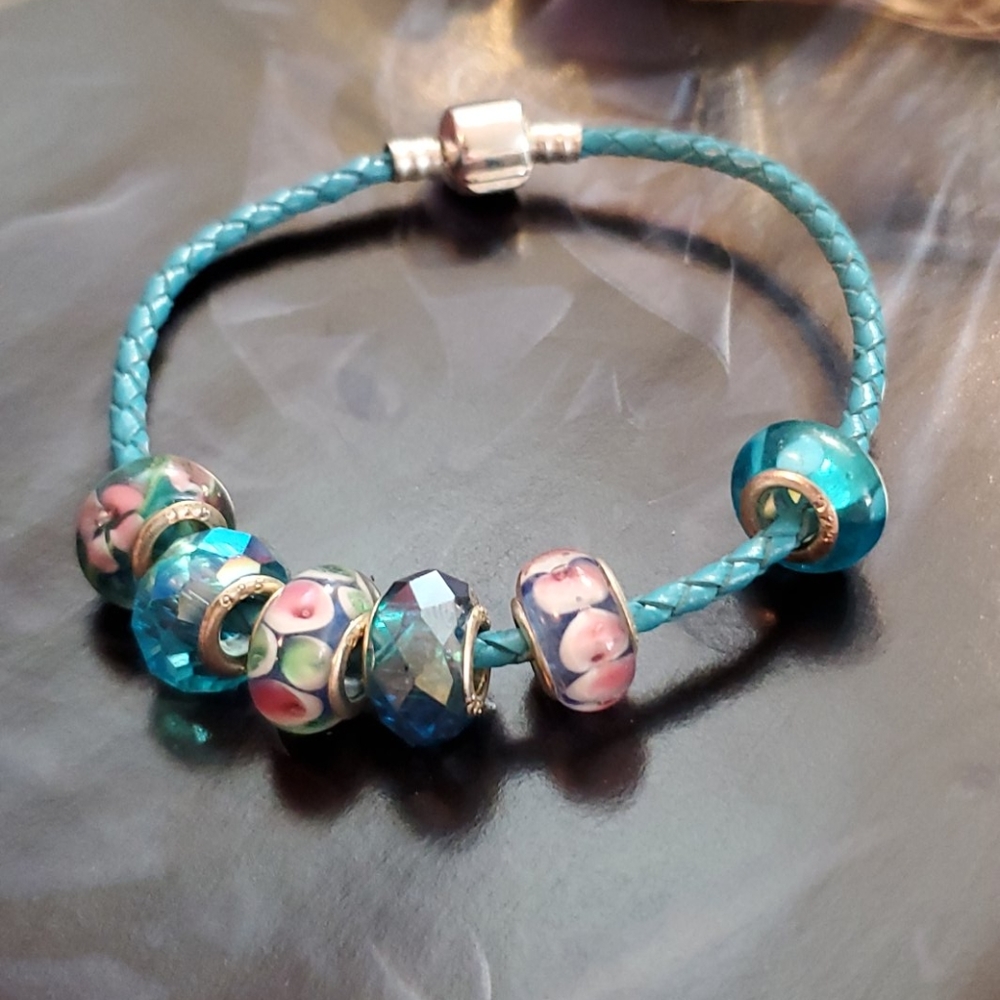 NWT 6pc .925 GLASS CHARMS AQUA LEATHER & SILVER BRACELET